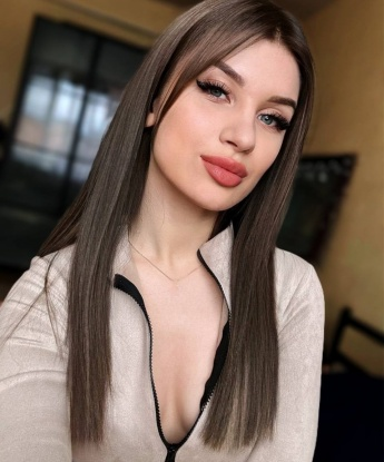 🌟 Мои услуги полны чувственности, страсти и наслаждения, которые оставят тебя в полном восторге. 🔥 Моя опытность в сфере удовольствия гарантирует, что каждая минута времени, проведенного со мной, будет наполнена незабываемыми эмоциями. Все фото настоящие и соответствуют действительности. ❤️ Живу в самом сердце Москвы, готова встретить тебя и подарить незабываемый вечер. Доверься мне, и мы сделаем этот вечер особенным вместе! 💫 Светлана